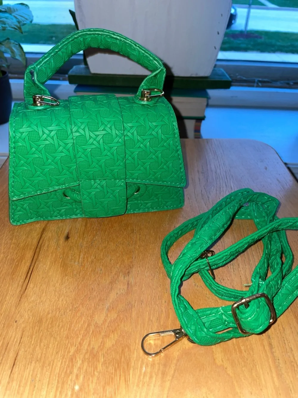 Green Woven-Texture Top Handle Mini Bag or Crossbody - Picture 7 of 8